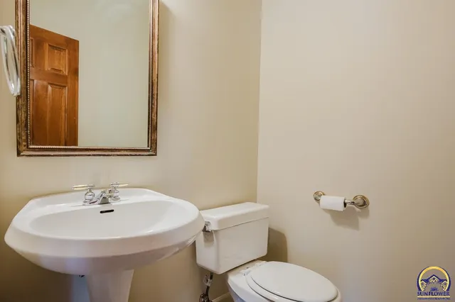 $414,900 | 3807 Southwest Trevino Court, Topeka, KS 66610