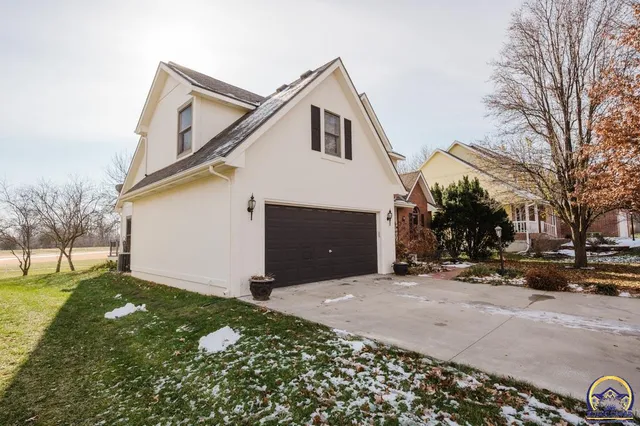 $414,900 | 3807 Southwest Trevino Court, Topeka, KS 66610