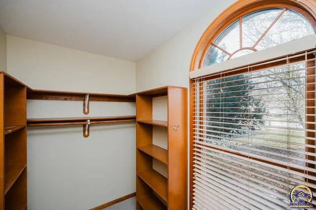 $414,900 | 3807 Southwest Trevino Court, Topeka, KS 66610