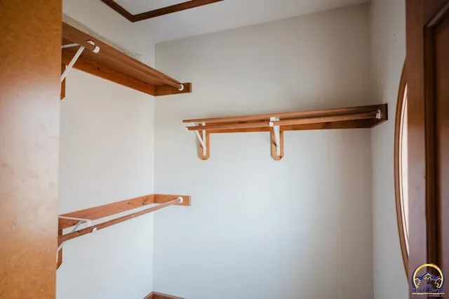 $414,900 | 3807 Southwest Trevino Court, Topeka, KS 66610