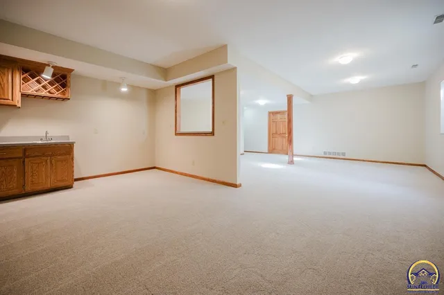 $414,900 | 3807 Southwest Trevino Court, Topeka, KS 66610