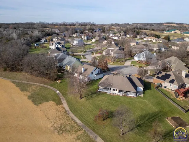 $414,900 | 3807 Southwest Trevino Court, Topeka, KS 66610