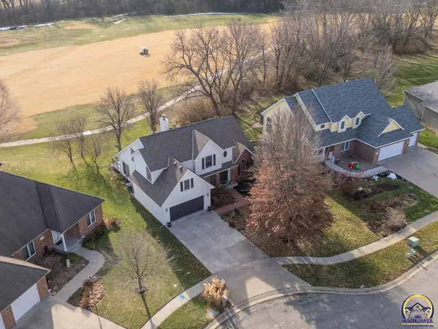 $414,900 | 3807 Southwest Trevino Court, Topeka, KS 66610