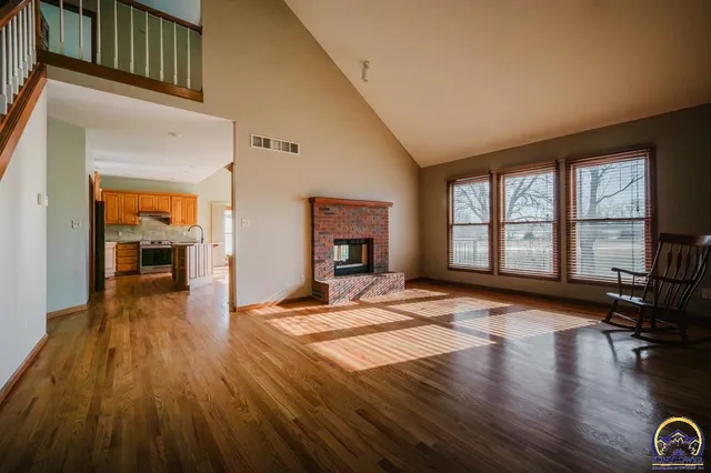 $414,900 | 3807 Southwest Trevino Court, Topeka, KS 66610