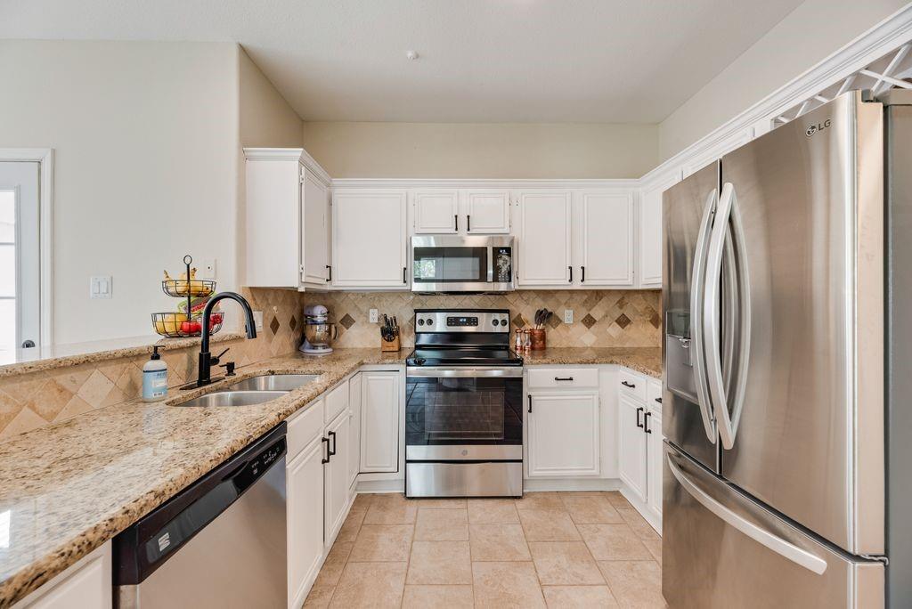 819 Canal Street Irving, TX 75063 - Photo 9 of 32