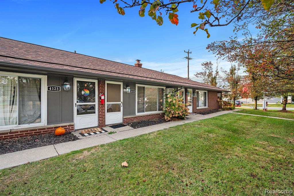 4125 Kent Road Royal Oak, MI 48073 - Photo 3 of 15