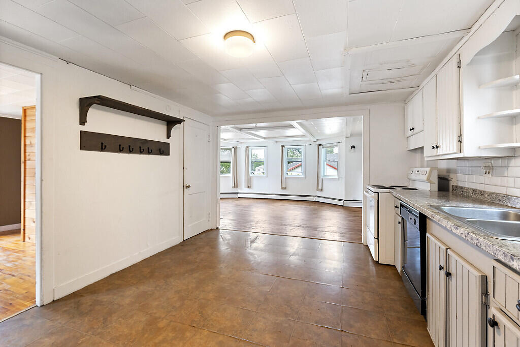 6 Stuart Street Winslow, ME 04901 - Photo 9 of 31 12_BP5A5477_DxO_mls