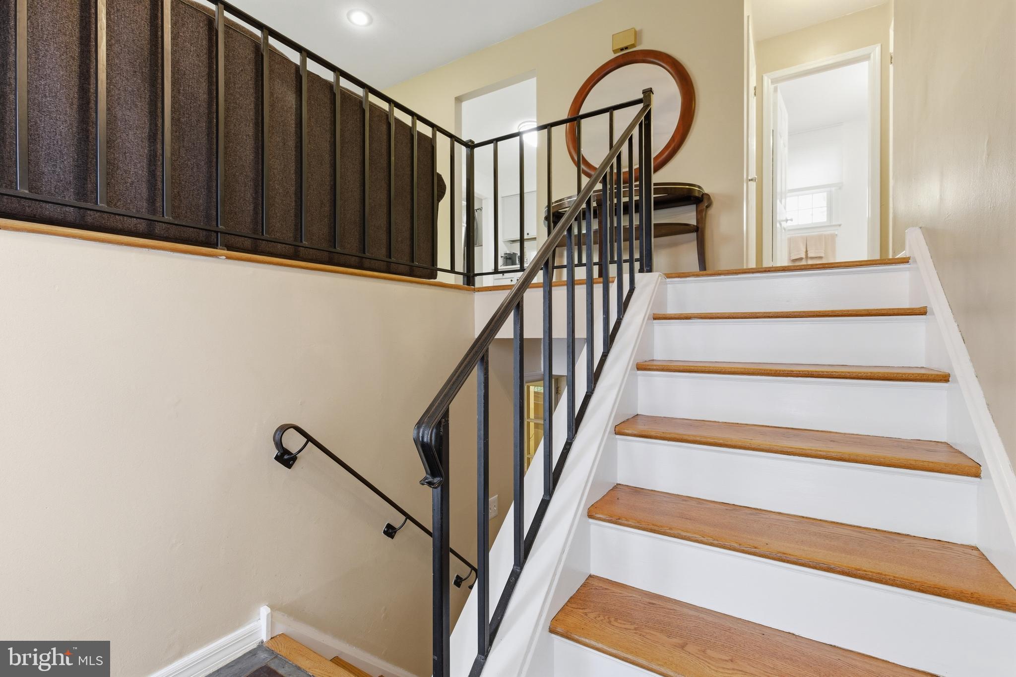 194 Bull Run Road Ewing, NJ 08638 - Photo 22 of 29 a view of entryway