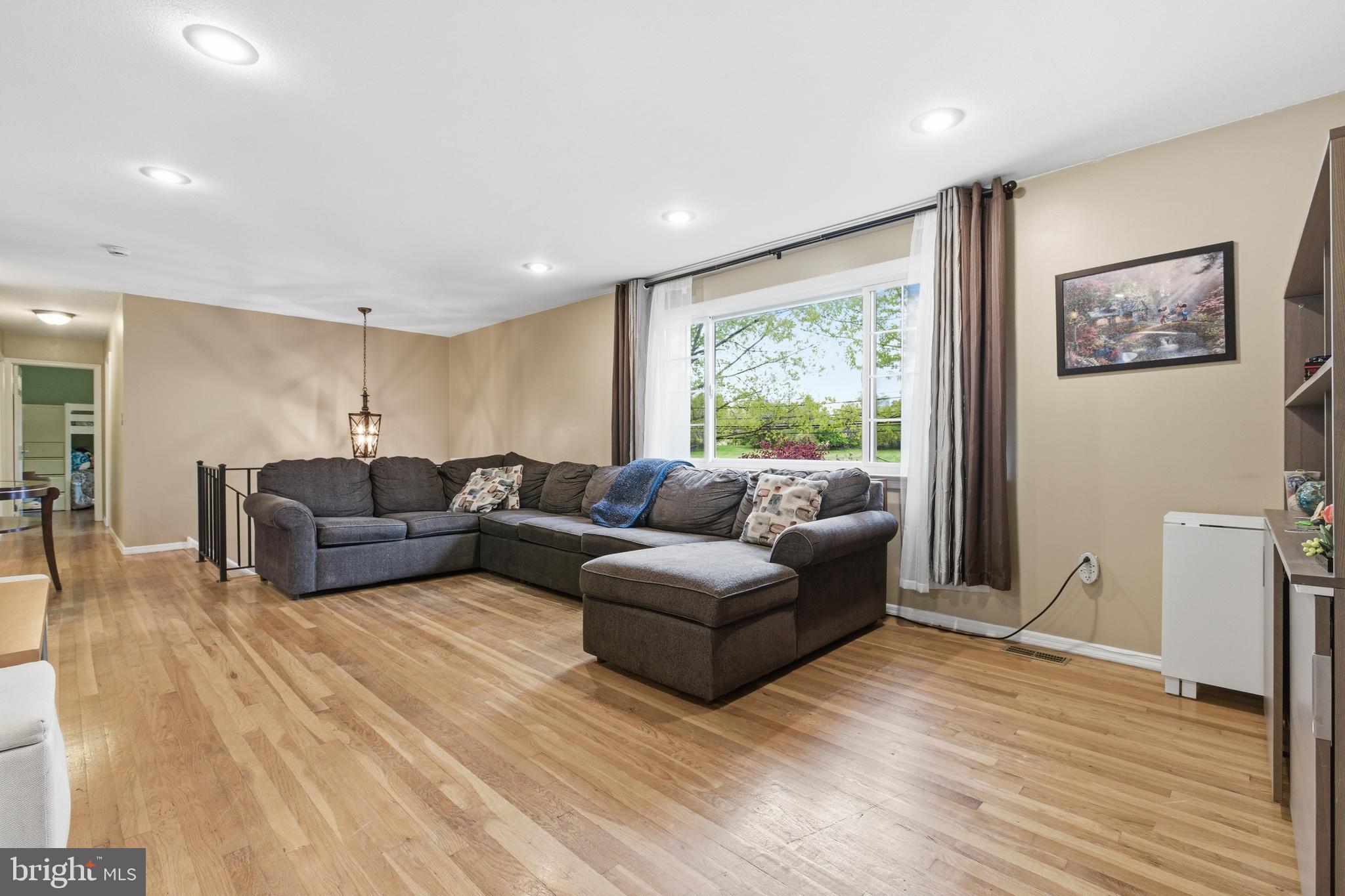 194 Bull Run Road Ewing, NJ 08638 - Photo 8 of 29 a living room with furniture and a large window