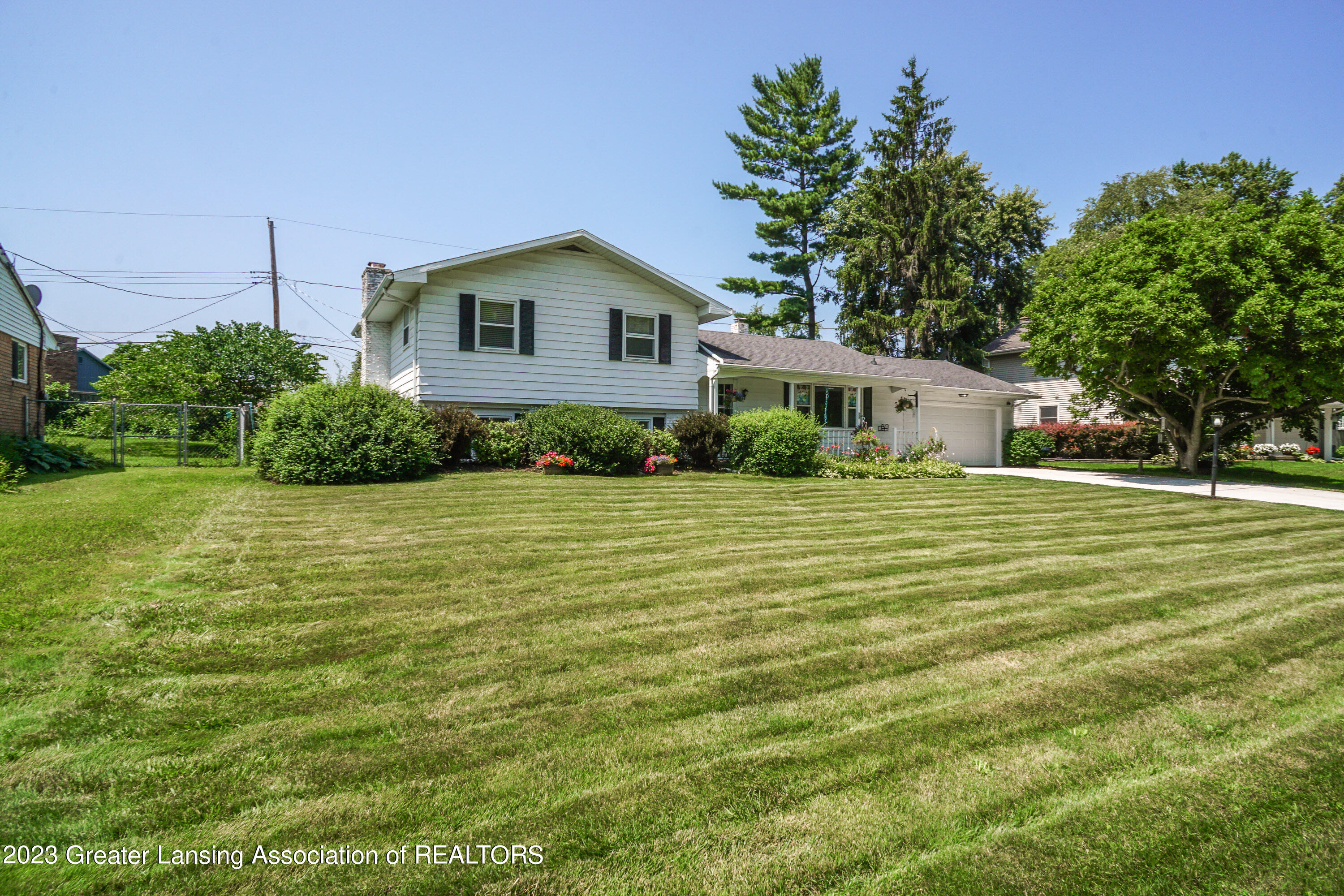 1433 Maycroft Road Lansing, MI 48917 - Photo 2 of 51 1433 Maycroft MLS-2