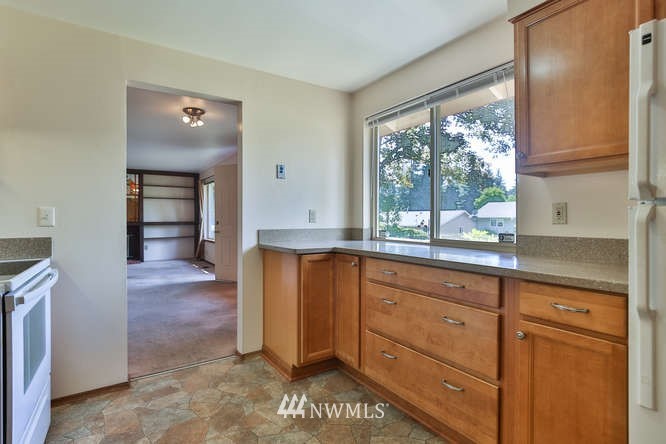 4502 Southeast 3rd Place Renton, WA 98059 - Photo 4 of 14