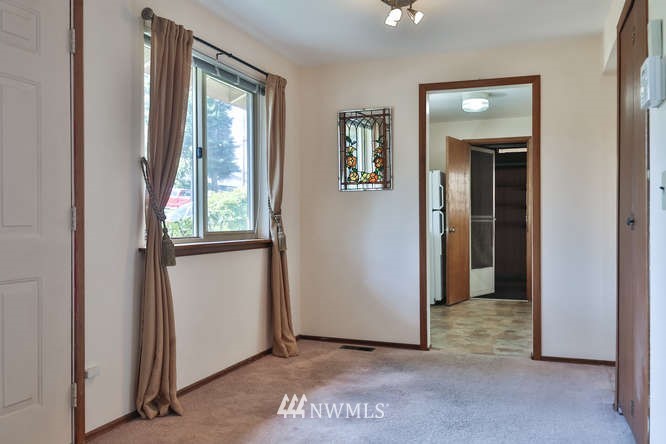 4502 Southeast 3rd Place Renton, WA 98059 - Photo 5 of 14