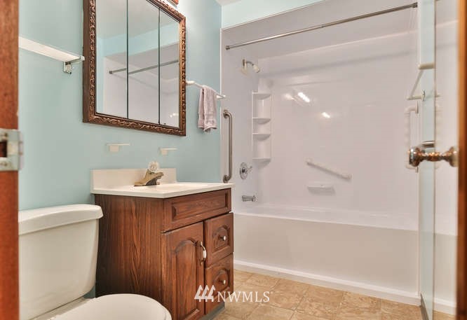 4502 Southeast 3rd Place Renton, WA 98059 - Photo 9 of 14