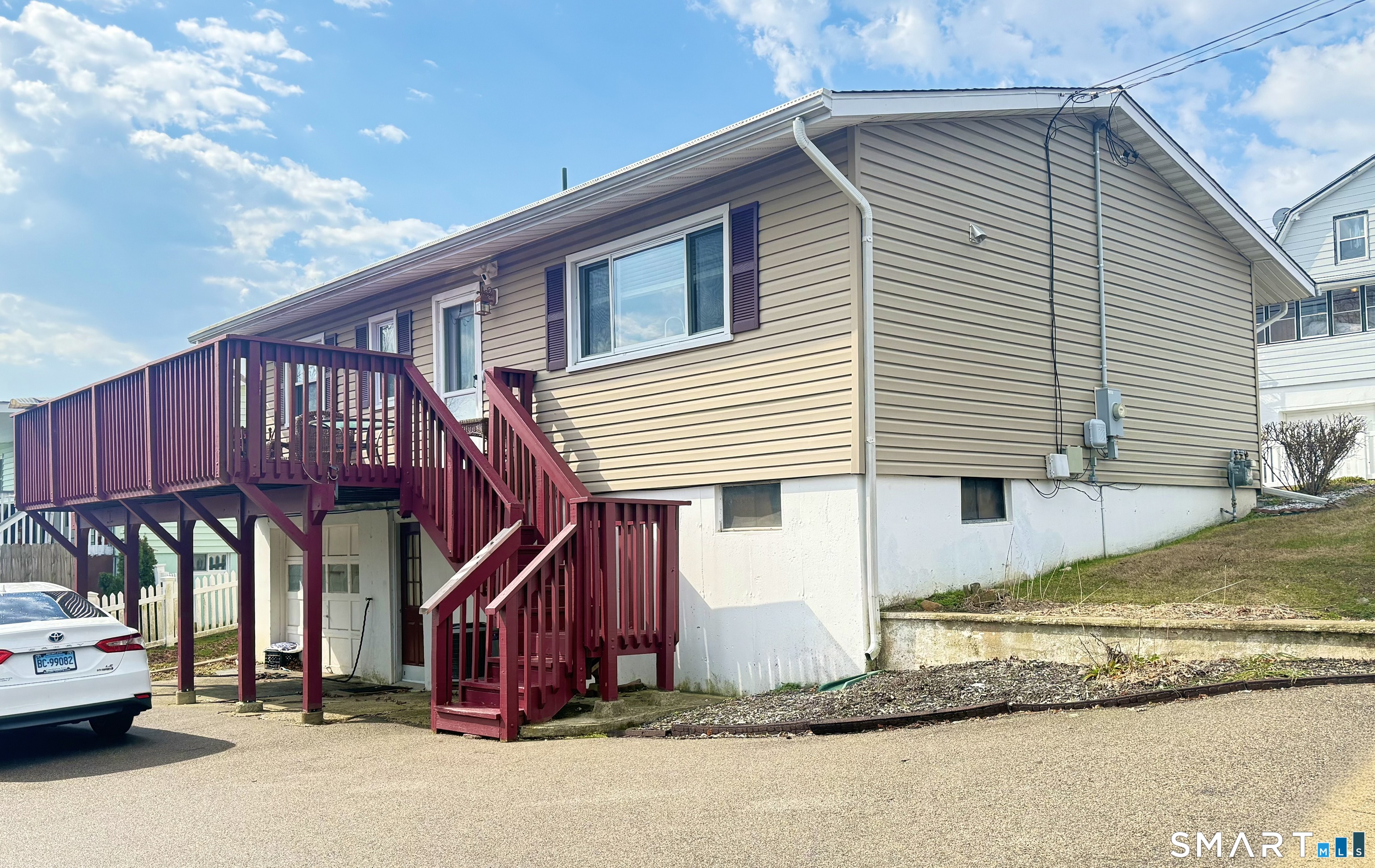 47 West High Street New London, CT 06320 - Photo 2 of 16