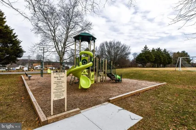 a view of a house with entertaining space
