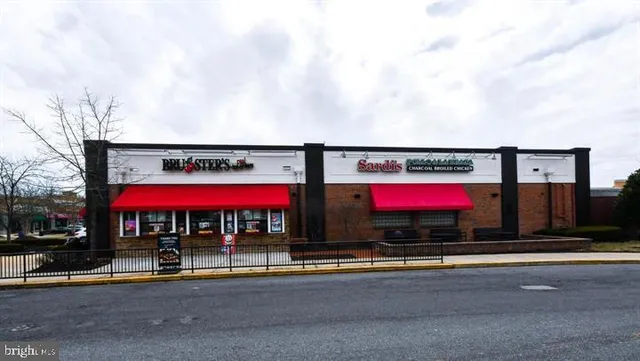 a view of a tennis court