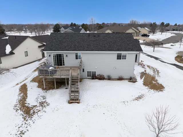 $374,900 | 379 East River Circle, Sauk Centre, MN 56378