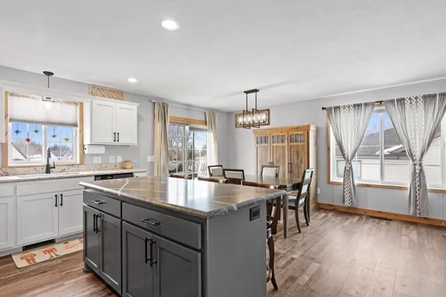 $374,900 | 379 East River Circle, Sauk Centre, MN 56378