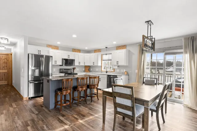 $374,900 | 379 East River Circle, Sauk Centre, MN 56378