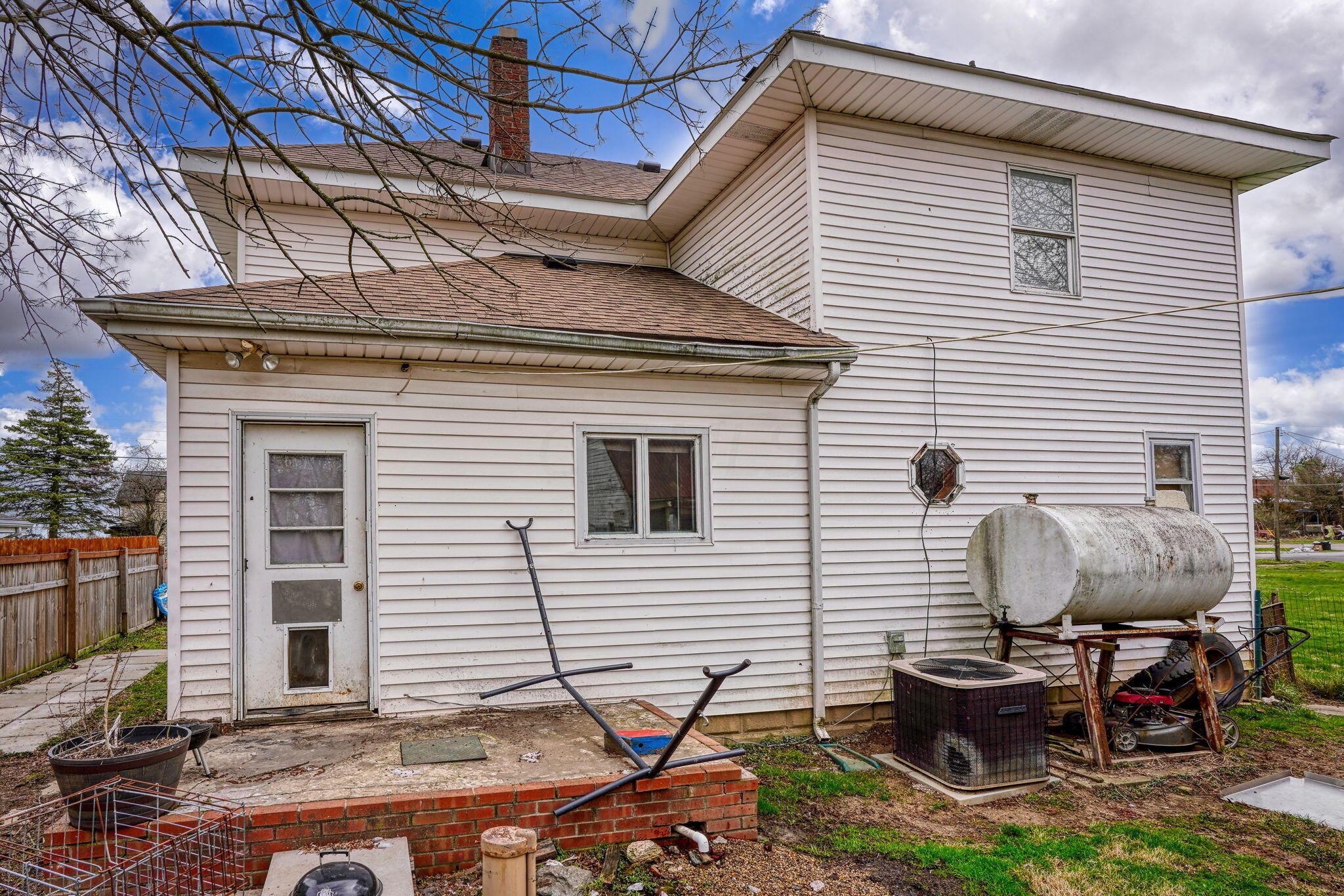 26075 Locust Grove Road New Holland, OH 43145 - Photo 31 of 34 Backview