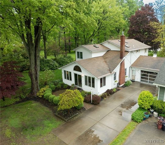 $550,000 | 9663 Oak Grove Drive, Evans, NY 14006