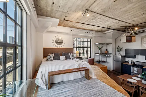 $449,000 | 247 4th Street, Unit 301, Oakland, CA 94607