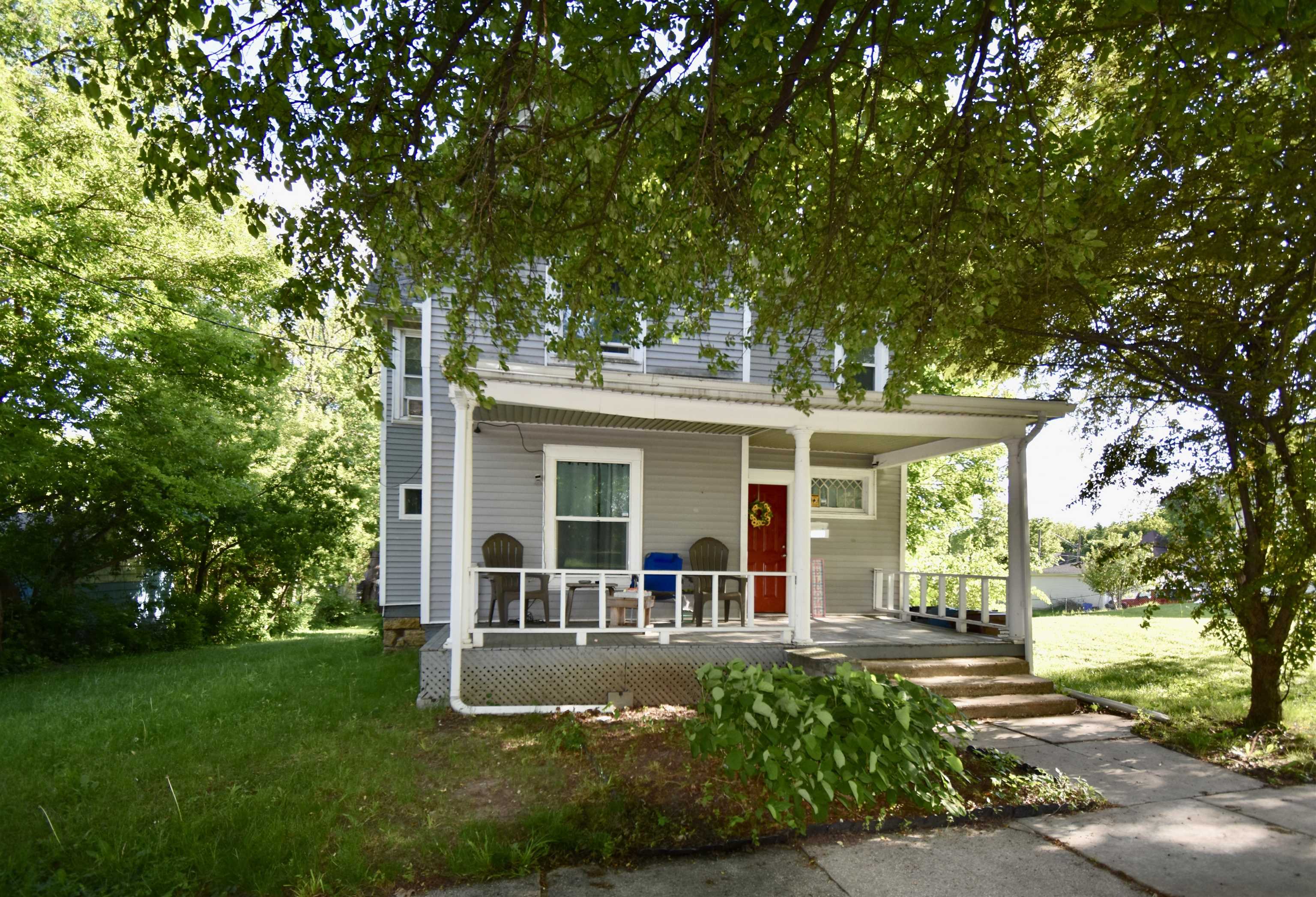1722 Chestnut Street Rockford, IL 61102 - Photo 1 of 21