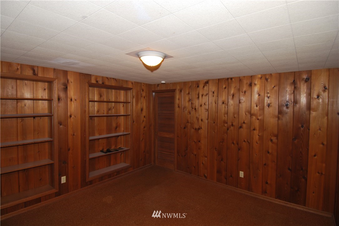 1610 Sheridan Road Bremerton, WA 98310 - Photo 11 of 33 Gallery Image 11