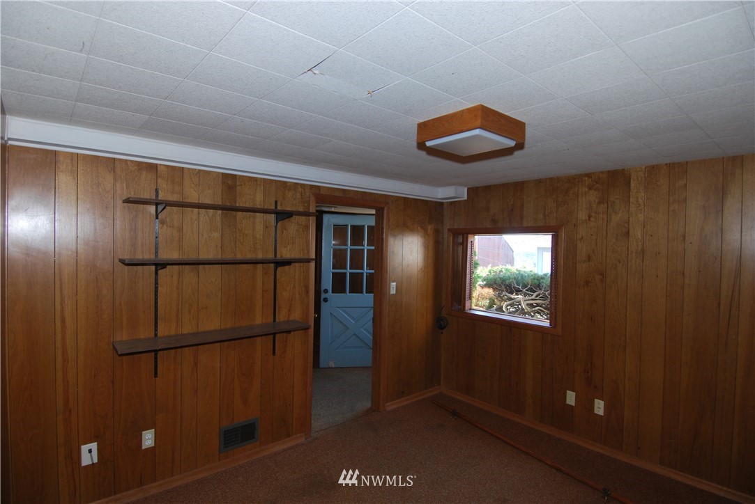 1610 Sheridan Road Bremerton, WA 98310 - Photo 15 of 33 Gallery Image 15
