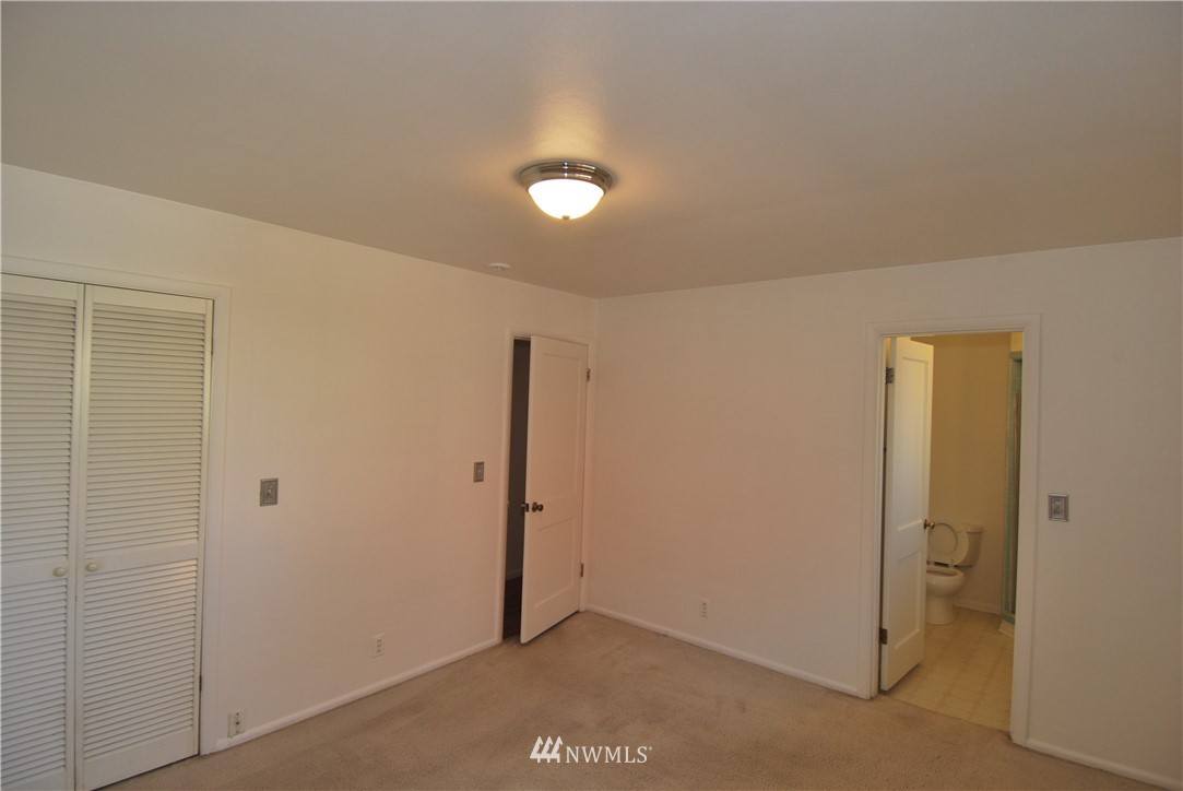 1610 Sheridan Road Bremerton, WA 98310 - Photo 25 of 33 Gallery Image 25