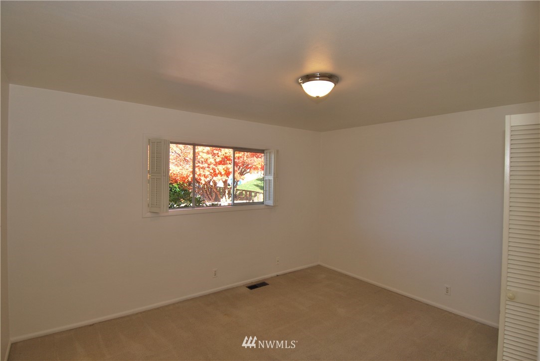 1610 Sheridan Road Bremerton, WA 98310 - Photo 28 of 33 Gallery Image 28