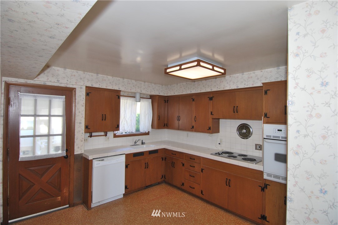 1610 Sheridan Road Bremerton, WA 98310 - Photo 30 of 33 Gallery Image 30