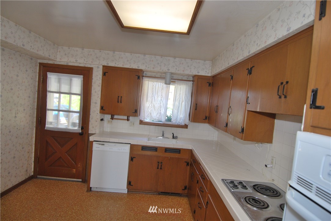 1610 Sheridan Road Bremerton, WA 98310 - Photo 31 of 33 Gallery Image 31
