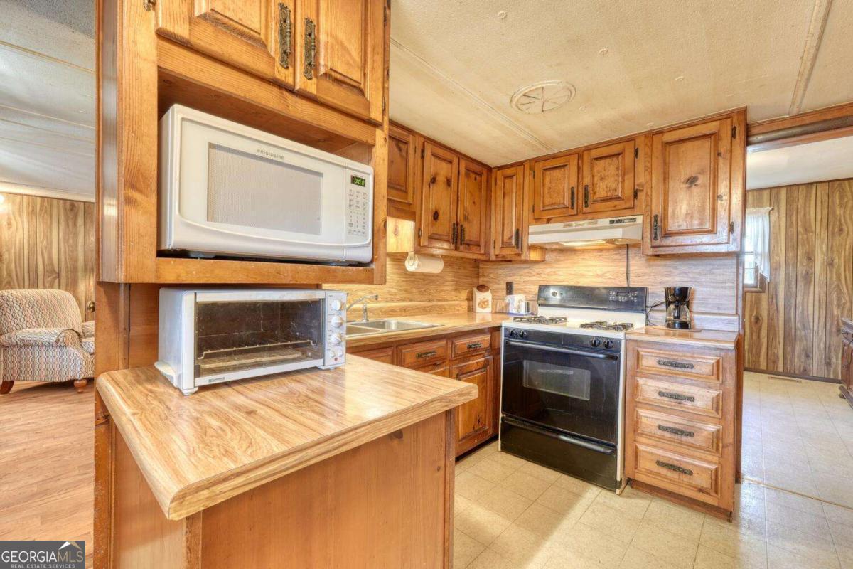 431 Clear Creek Road Ellijay, GA 30536 - Photo 16 of 47