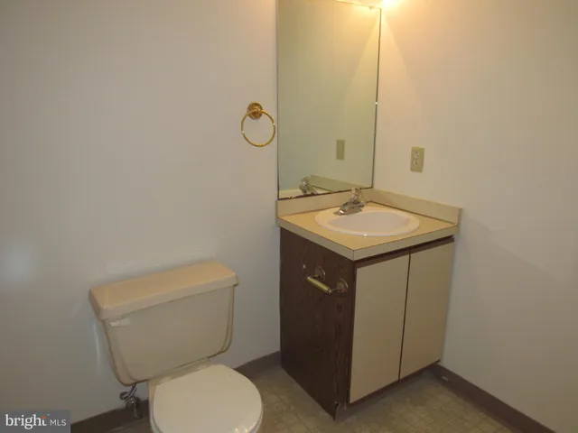 $2,400 | 29 Hawthorne Avenue, Newark, DE 19711