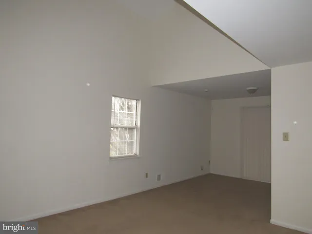 $2,400 | 29 Hawthorne Avenue, Newark, DE 19711