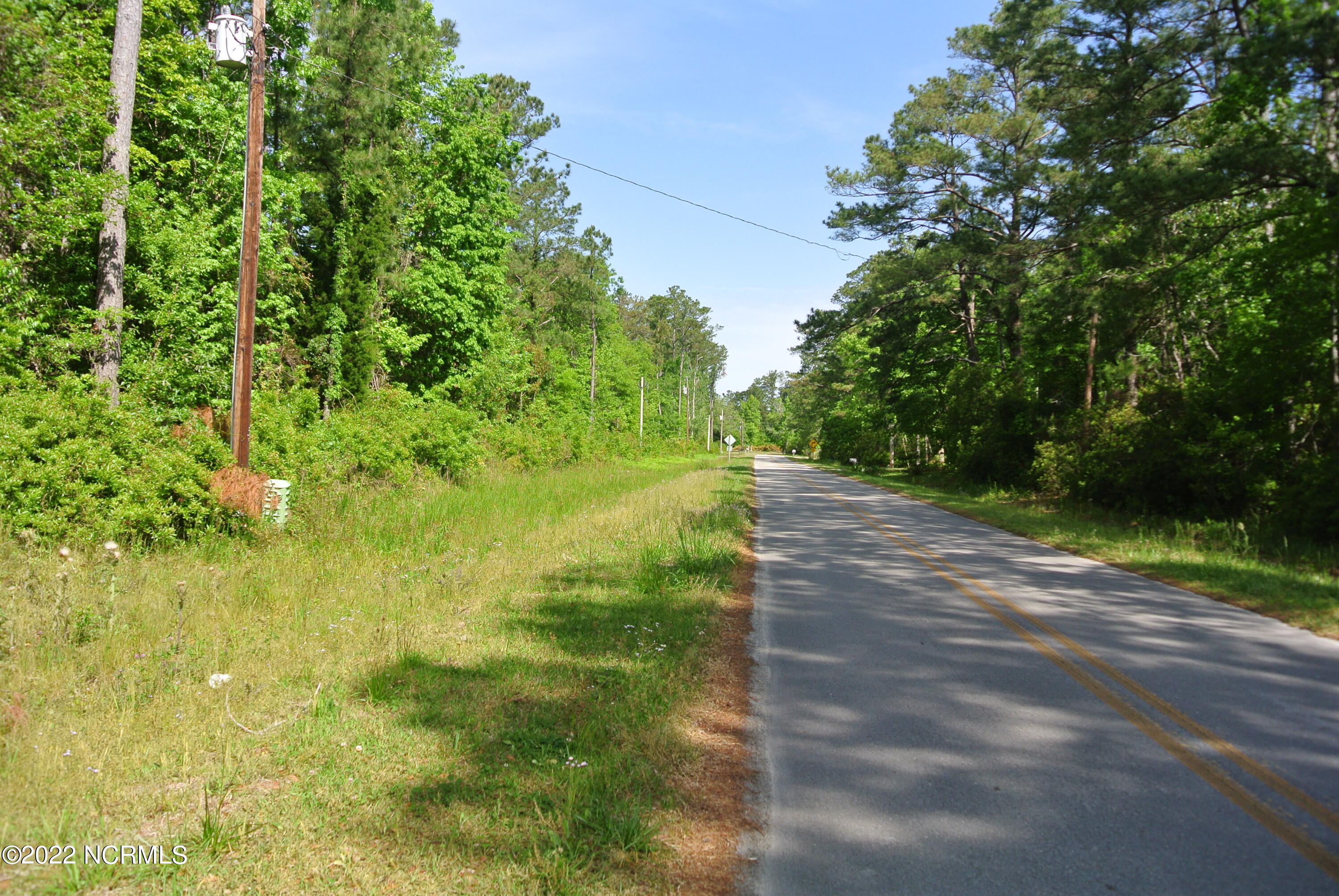 253 Anchor Road Beaufort, NC 28516 - Photo 2 of 12 DSC_5741