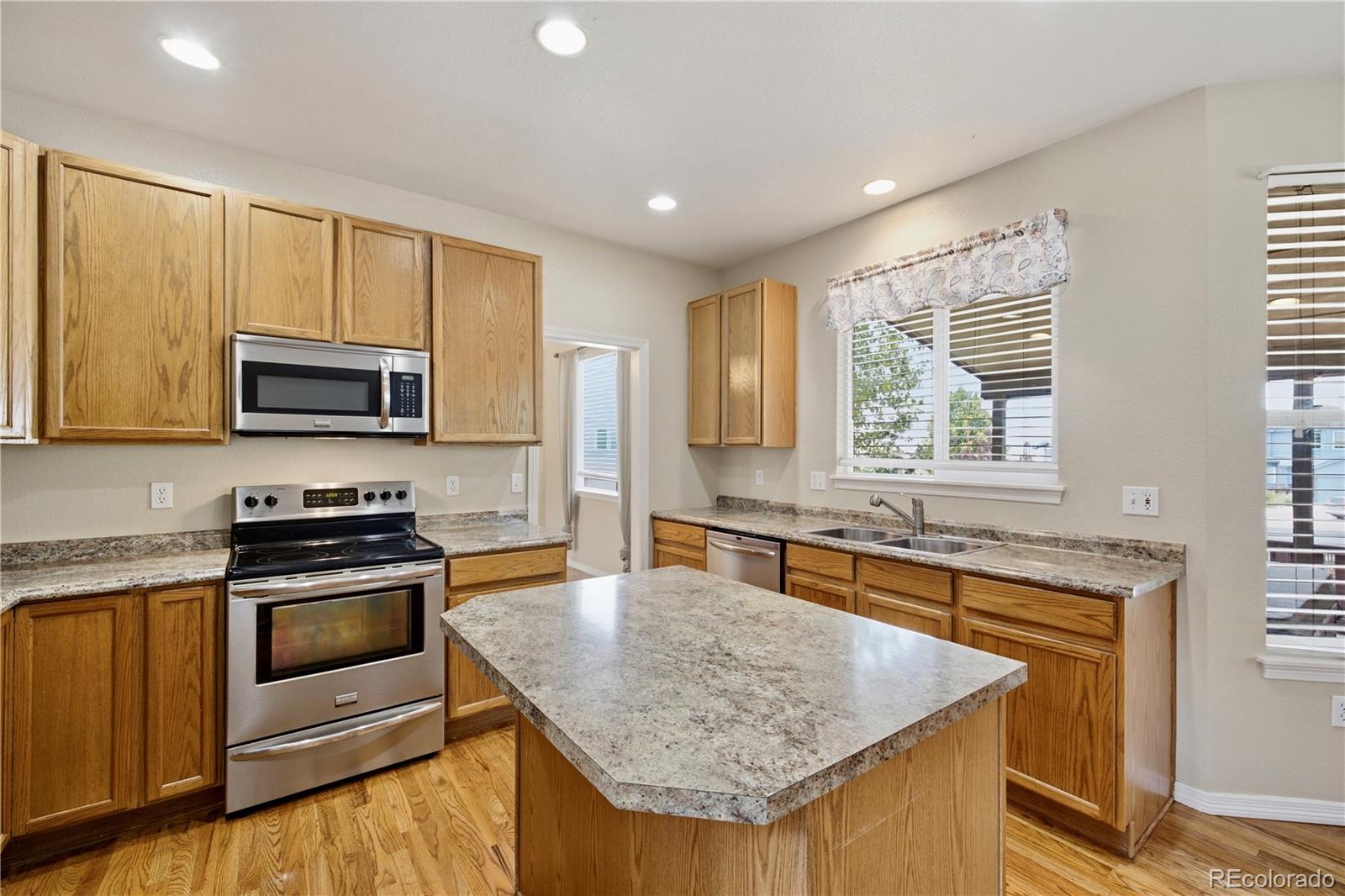 10781 Vista Road Parker, CO 80138 - Photo 6 of 47 Gallery Image 6