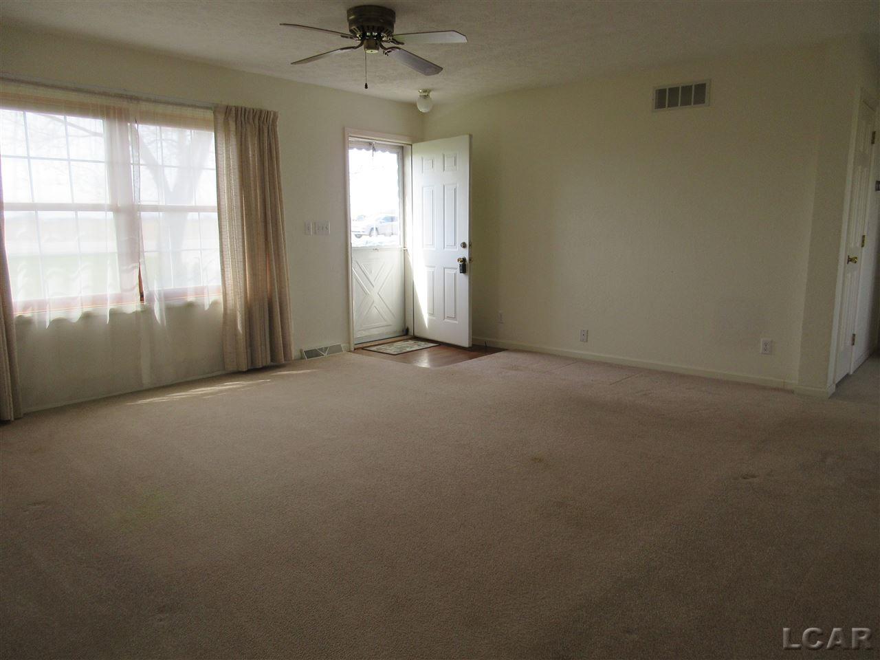 7979 Ridge Highway Britton, MI 49229 - Photo 11 of 40 13x12 Living room