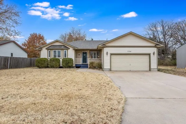$200,000 | 704 West 15th Street, Newton, KS 67114