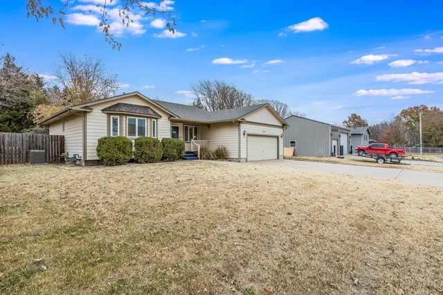 $200,000 | 704 West 15th Street, Newton, KS 67114