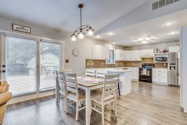 $200,000 | 704 West 15th Street, Newton, KS 67114