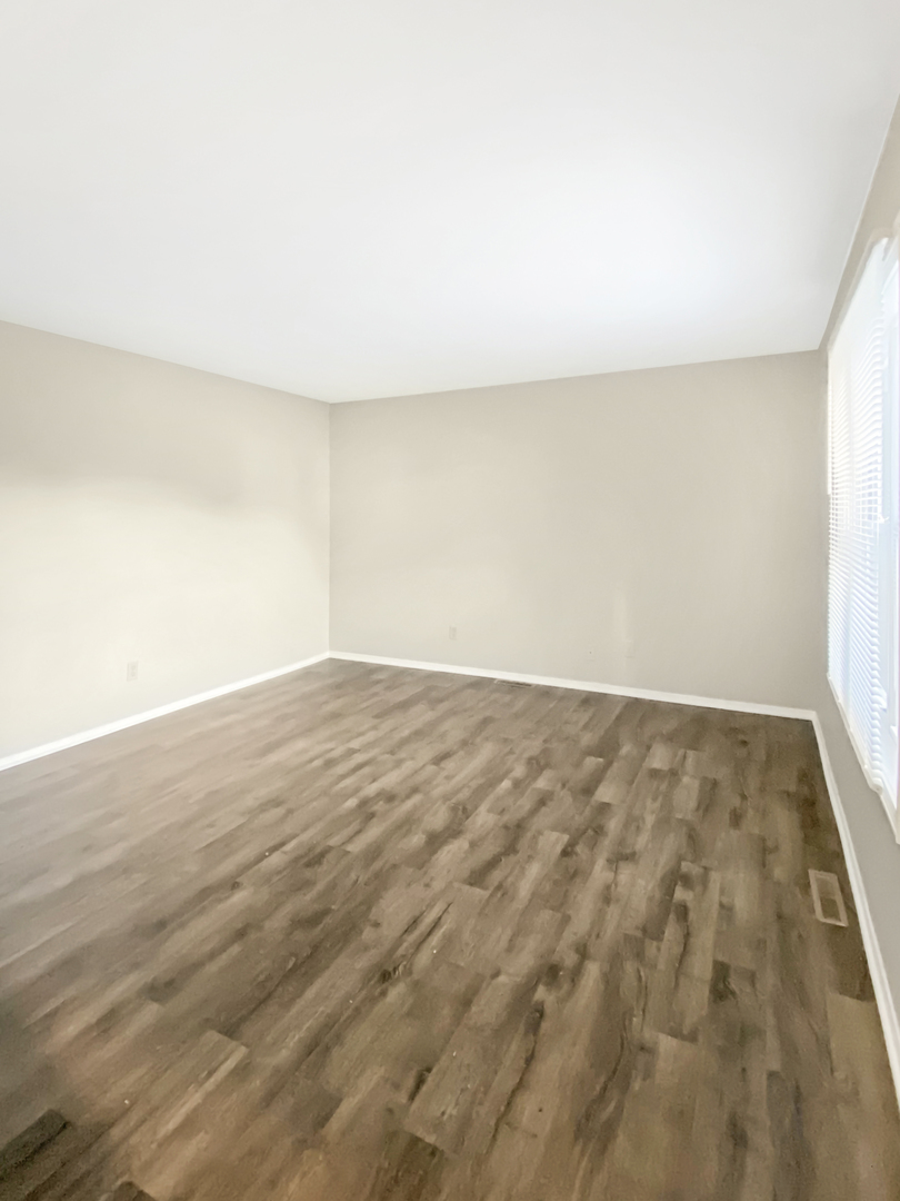 36934 Illinois Rte 59, Unit 4 Ingleside, IL 60041 - Photo 4 of 10 Gallery Image 4