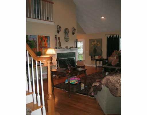 102 Fox Ridge Drive Cranston, RI 02921 - Photo 7 of 8 Living Room.