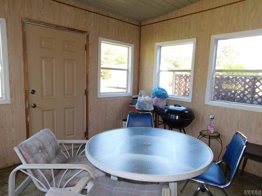 114 W Road Windsor, NC 27983 - Photo 11 of 14 SUN ROOM