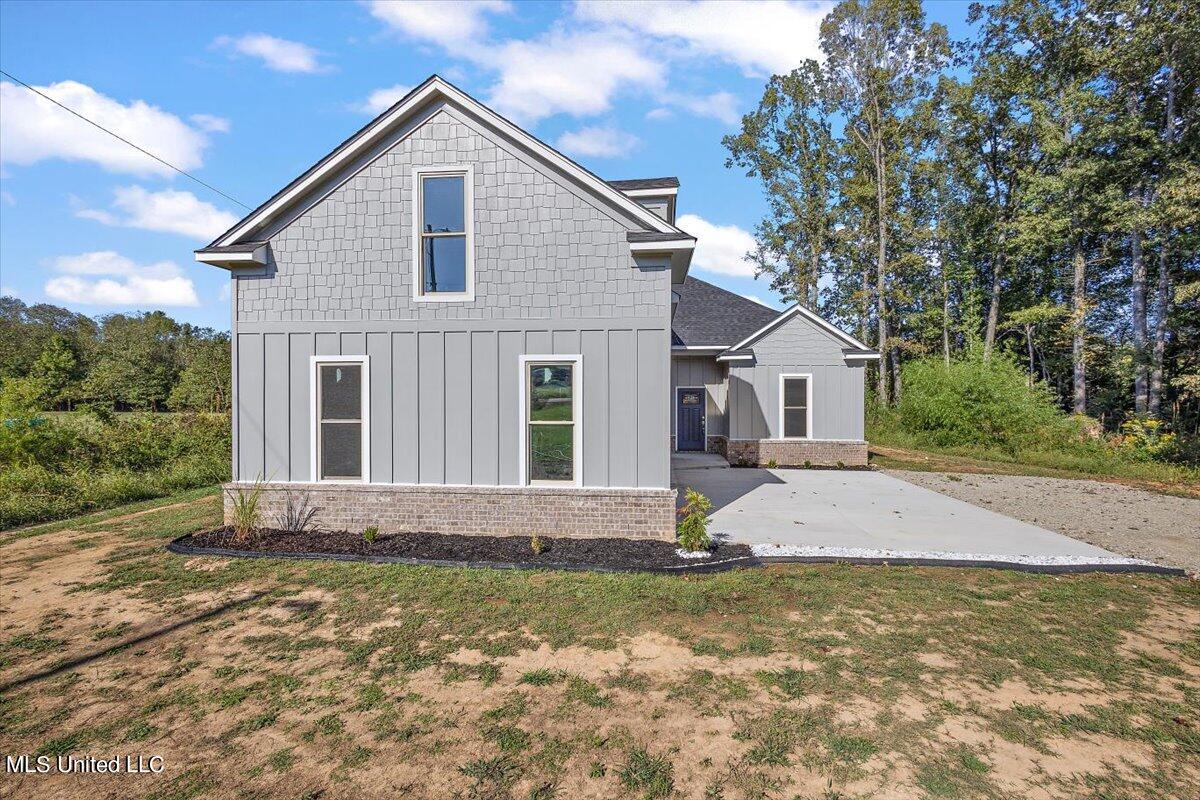 344 Dry Field Road Byhalia, MS 38611 - Photo 2 of 40 02-HTP_0366