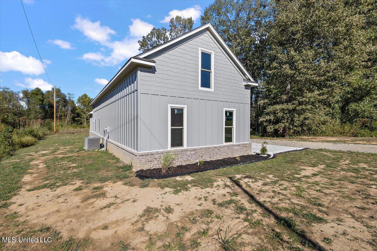344 Dry Field Road Byhalia, MS 38611 - Photo 3 of 40 03-HTP_0372