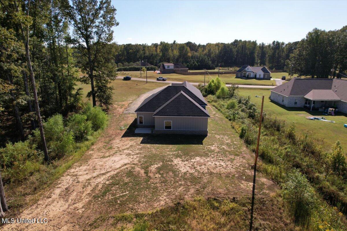 344 Dry Field Road Byhalia, MS 38611 - Photo 34 of 40 34-DJI_0105
