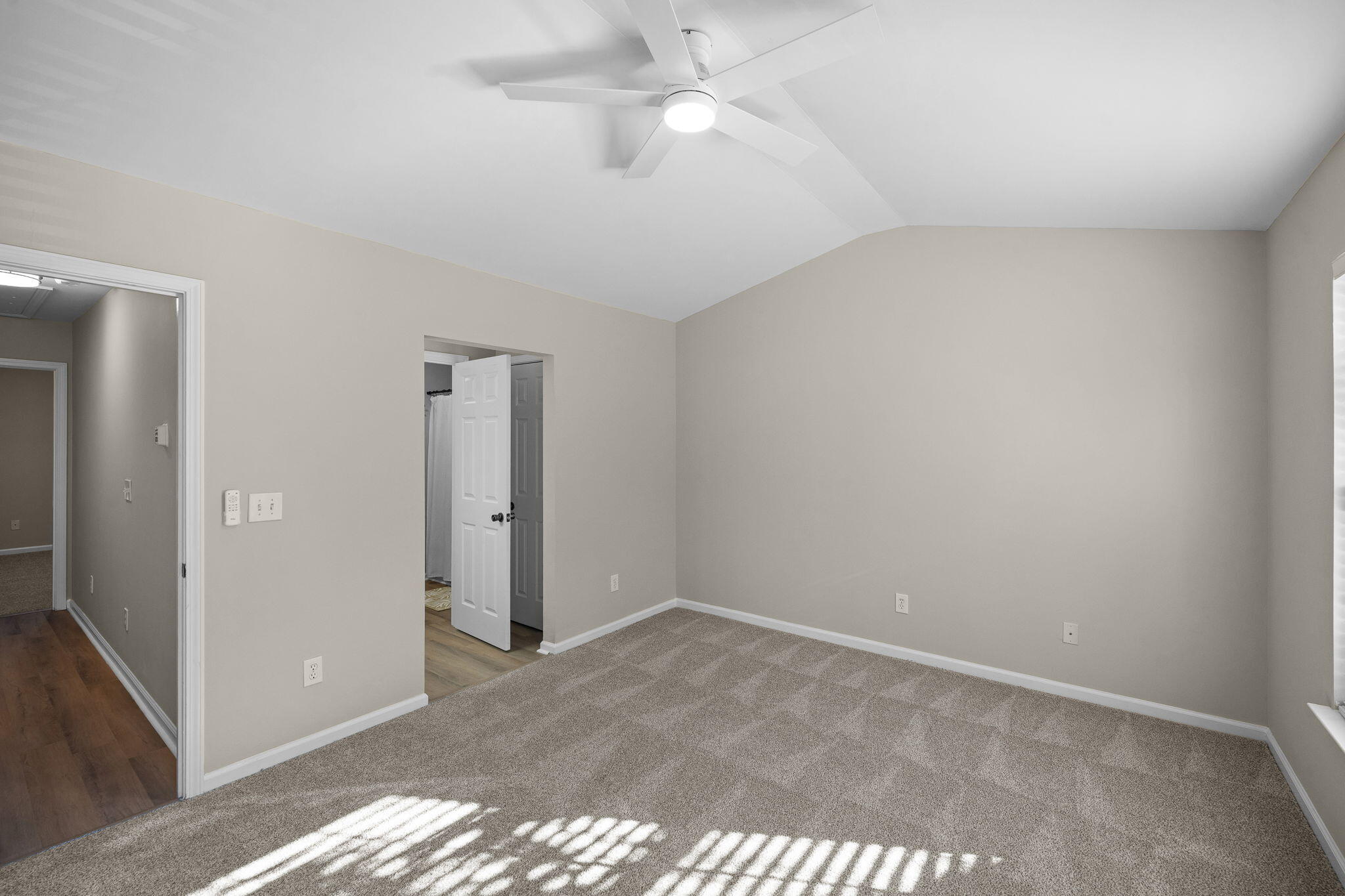 1004 Marsh Grass Way, Unit B Charleston, SC 29492 - Photo 15 of 27 18-web-or-mls-Barclay Media Co -16