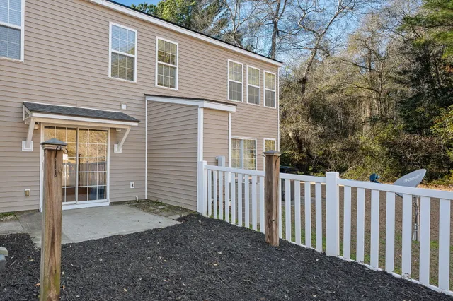 $330,000 | 1004 Marsh Grass Way, Unit B, Charleston, SC 29492